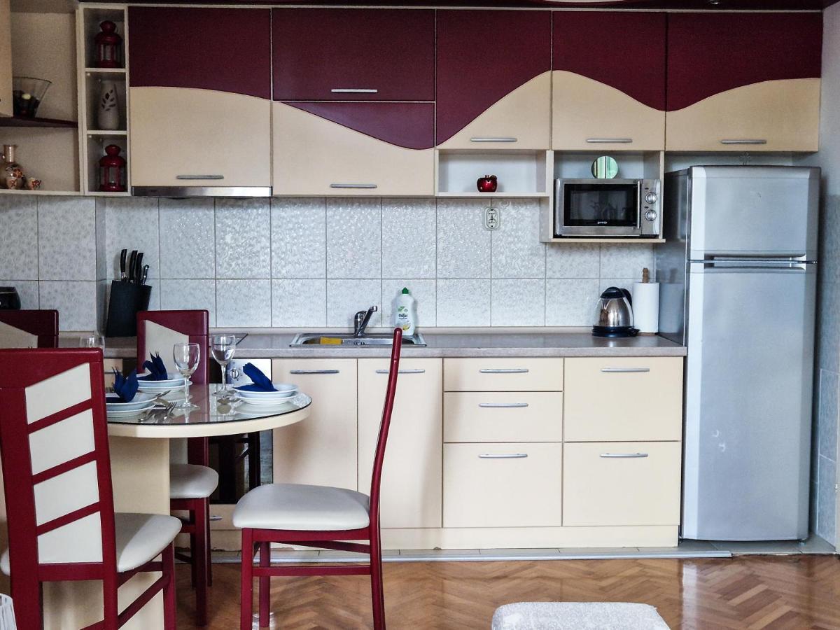 Boulevard Apartments Kumanovo Kültér fotó